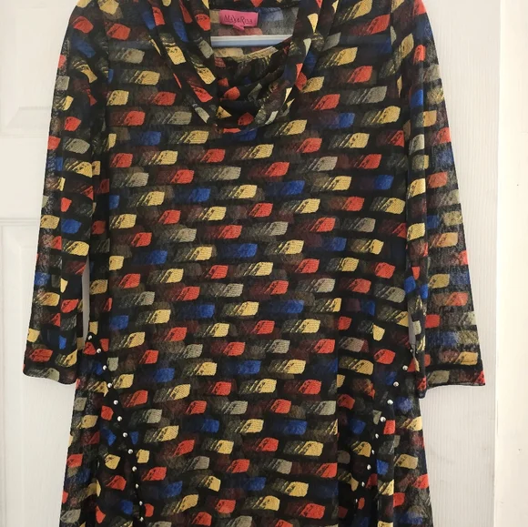 Max & Rina Red/Blue/yellow /Black 3/4 Sleeve Top Size L - Picture 8 of 8